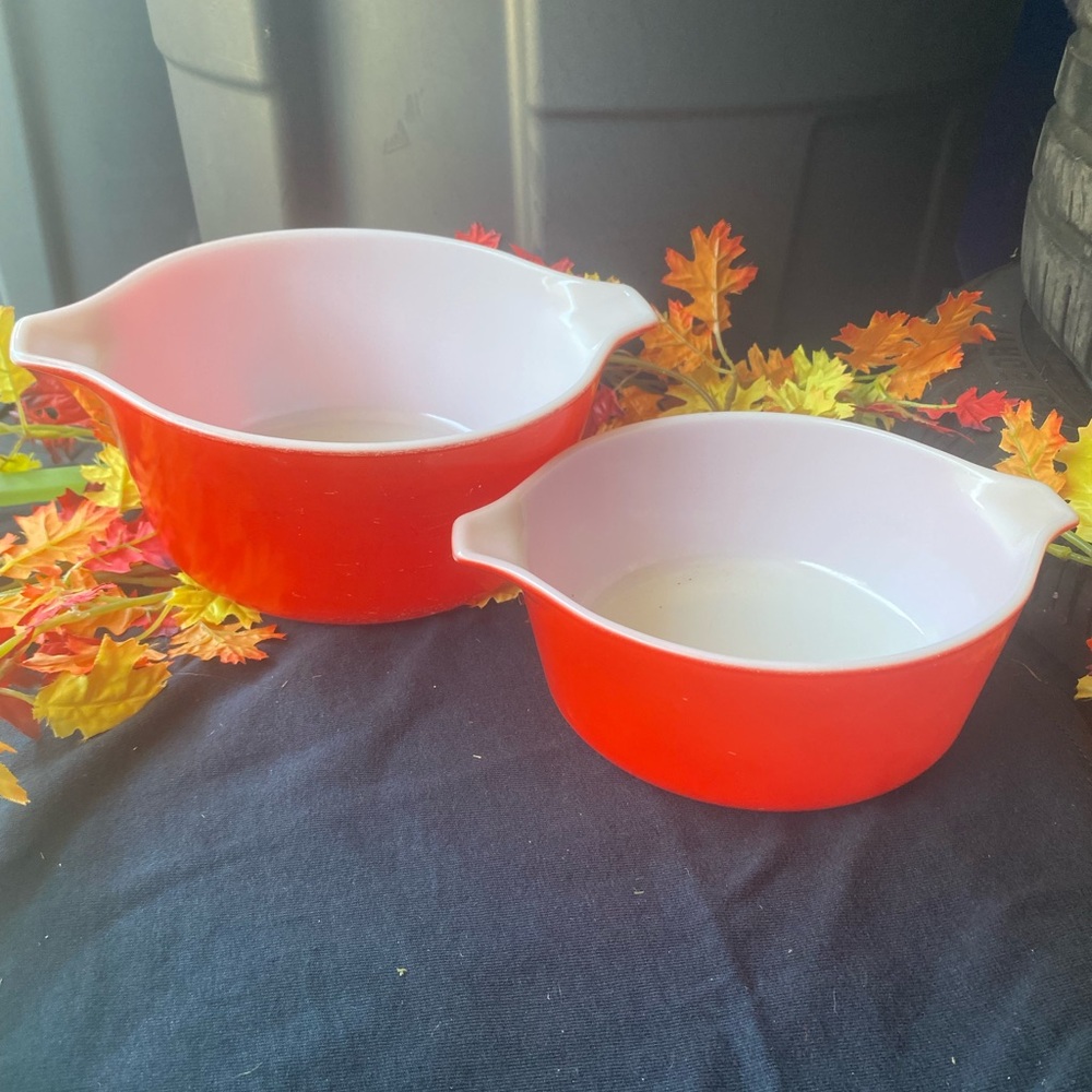 Vintage Pyrex bakeware - Picture 10 of 16